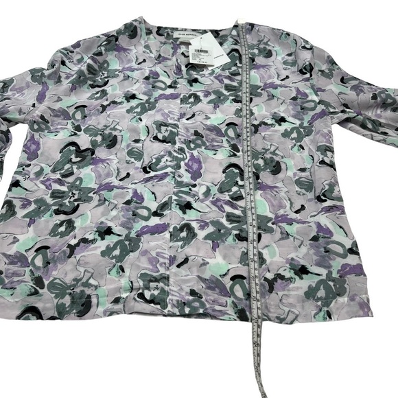 NWT Club Monaco Mauve Floral V-Neck Blouse Size XS - Picture 13 of 14